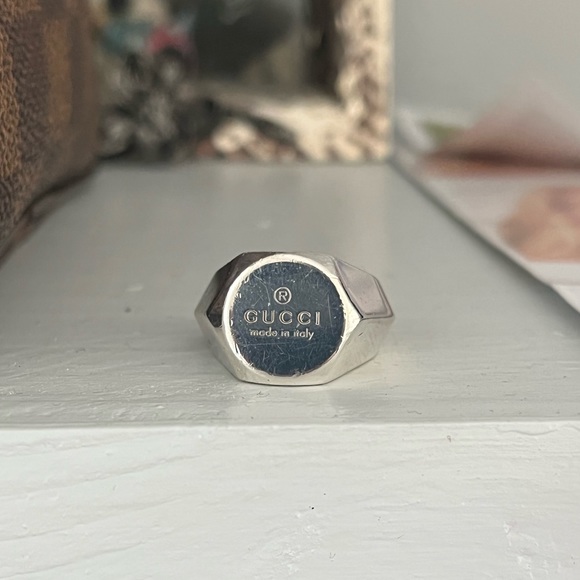 RARE GUCCI 925 Sterling Silver Signet size 5.5 Authentic- full set w/ box, pouch - Picture 12 of 16